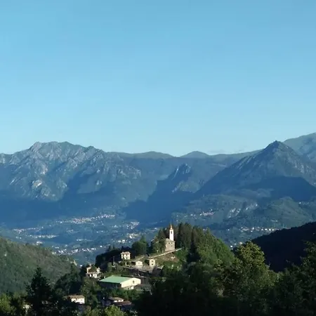 Mansarda Fra Monte E Lago Apartment