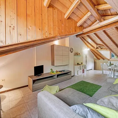Apartment Mansarda Fra Monte E Lago Esino Lario