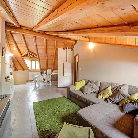Apartment Mansarda Fra Monte E Lago Esino Lario